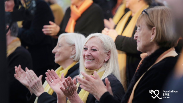 femme qui chante 